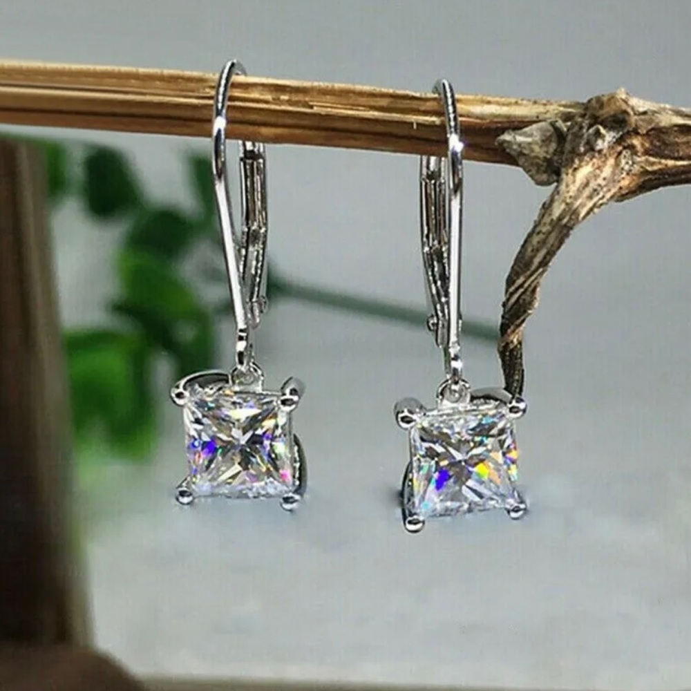 Silver plated earrings/zircon